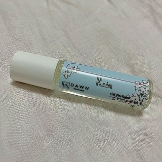 コスメキッチン(Cosme Kitchen)のDAWN オイルフォーミュラ Rain(香水(女性用))