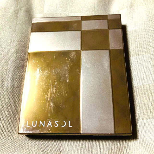 LUNASOL(ルナソル)のルナソル スキンモデリングアイズ 01 Beige Beige コスメ/美容のベースメイク/化粧品(アイシャドウ)の商品写真