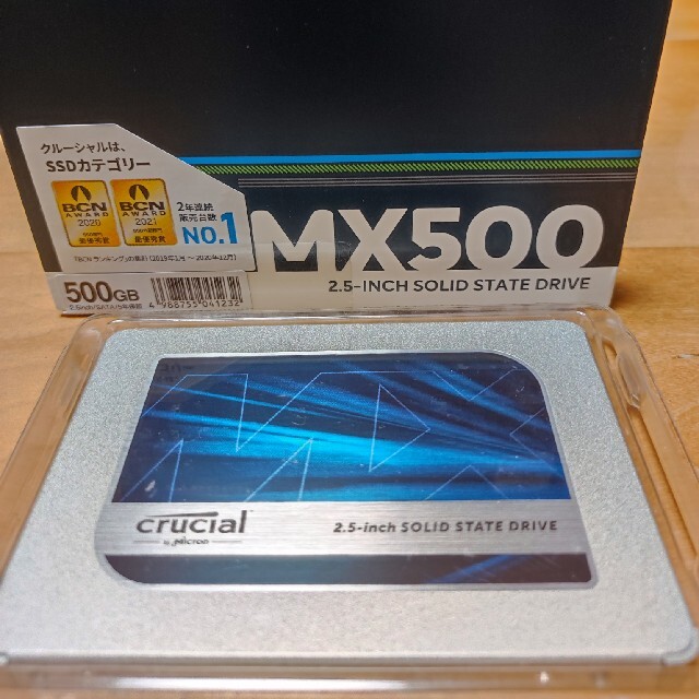 ★crucial MX500 500GBモデル CT500MX500SSD1/J スマホ/家電/カメラのPC/タブレット(PCパーツ)の商品写真