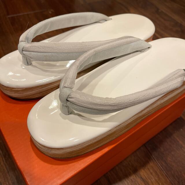 Haku エナメル草履　Mサイズ レディースの靴/シューズ(下駄/草履)の商品写真