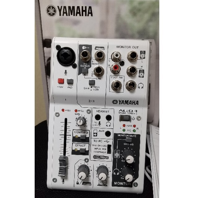 ヤマハ(ヤマハ)のYAMAHA AG03 オーディオインターフェース AUX接続ケーブルセット 楽器のDTM/DAW(オーディオインターフェイス)の商品写真