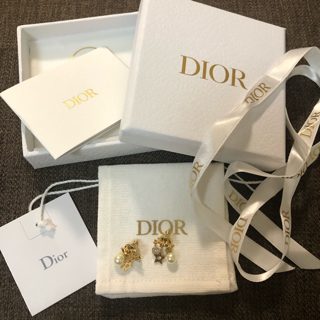 Christian Dior(クリスチャンディオール)のChristian dior DIO(R)EVOLUTION ピアス レディースのアクセサリー(ピアス)の商品写真