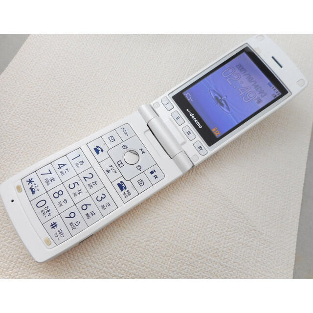 LG Electronics(エルジーエレクトロニクス)のL-03A FOMA パールホワイト★ドコモ中古携帯★ガラケーdocomo スマホ/家電/カメラのスマートフォン/携帯電話(携帯電話本体)の商品写真