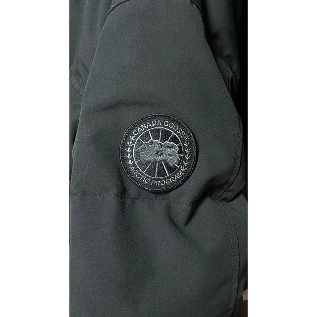 CANADA GOOSE(カナダグース)のカナダグース　マクミラン　ブラックレーベル メンズのジャケット/アウター(ダウンジャケット)の商品写真