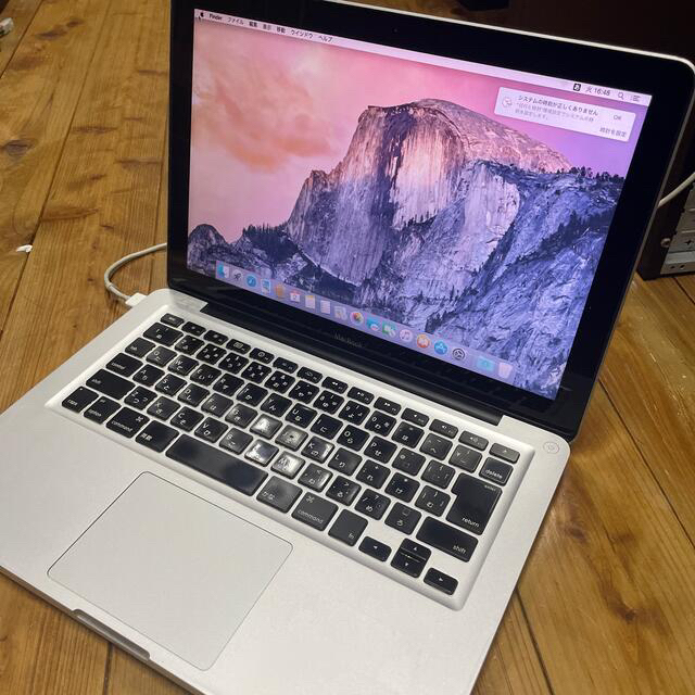 Apple(アップル)のA1278 MacBook C2D 4GB 250GB Yosemite スマホ/家電/カメラのPC/タブレット(ノートPC)の商品写真