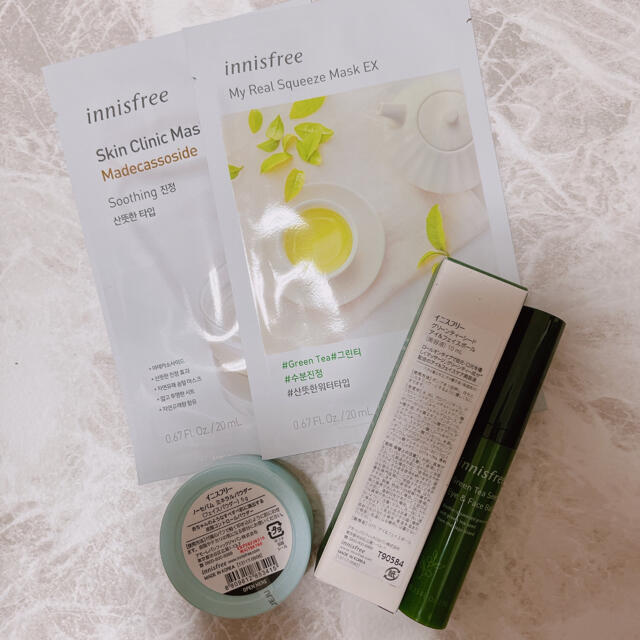 Innisfree(イニスフリー)のイニスフリー　4点セット コスメ/美容のベースメイク/化粧品(フェイスパウダー)の商品写真