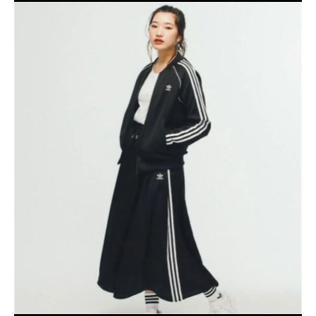 adidas(アディダス)のadidas サテンロングスカート　アディダス レディースのスカート(ロングスカート)の商品写真