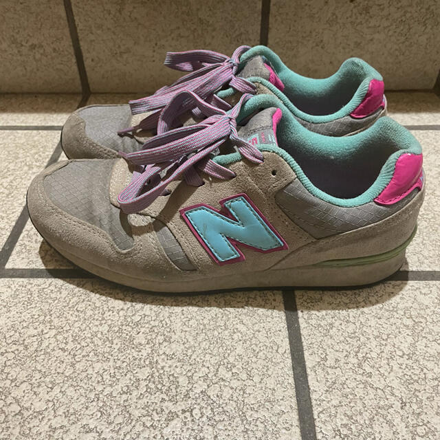 New Balance(ニューバランス)のニューバランス スニーカー　565 レディースの靴/シューズ(スニーカー)の商品写真