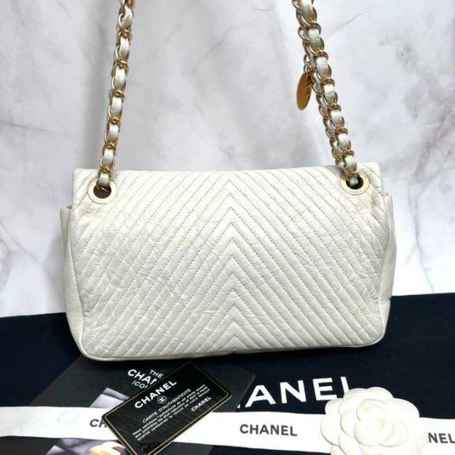 CHANEL(シャネル)のCHANEL シャネル 美品 チェーンショルダーバッグ マトラッセ シェブロン レディースのバッグ(ショルダーバッグ)の商品写真