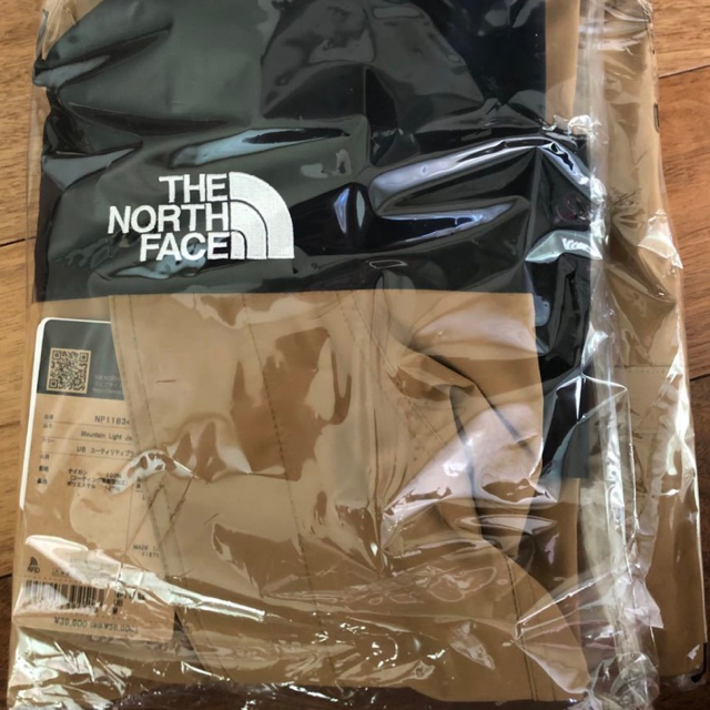 THE NORTH FACE(ザノースフェイス)の新品 THE NORTH FACE マウンテンライトジャケット カラー UB メンズのジャケット/アウター(マウンテンパーカー)の商品写真