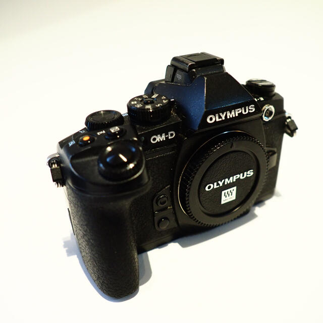 カメラOLYMPUS OM-D E-M1ボディ