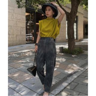 アメリヴィンテージ(Ameri VINTAGE)の完売新作 Ameri CRUSHED LEATHER RELAX PANTS(カジュアルパンツ)