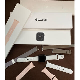アップルウォッチ(Apple Watch)の保証期間内Apple Watch SE 40mmスペースグレ純正ベルト２つ99%(腕時計(デジタル))