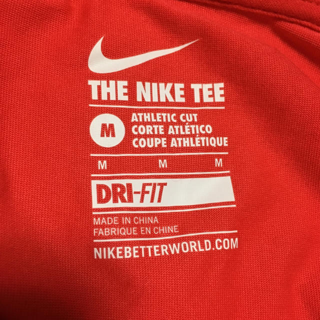 NIKE(ナイキ)のナイキTシャツ 赤 NIKE RUN レディースのトップス(Tシャツ(半袖/袖なし))の商品写真