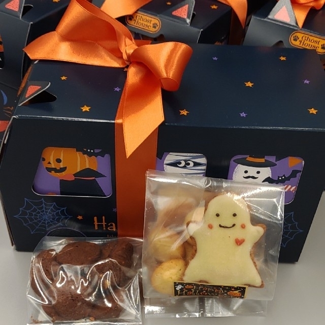 販売終了　ハロウィン　ネコバス　クッキー　おばけ 食品/飲料/酒の食品(菓子/デザート)の商品写真