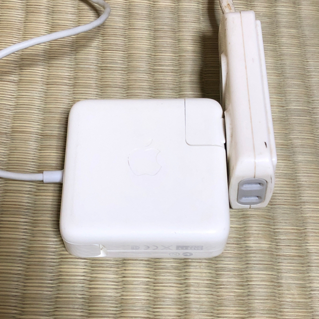 Mac (Apple)(マック)のApple MacBook 充電器　MagSafe power adapter スマホ/家電/カメラのPC/タブレット(PCパーツ)の商品写真