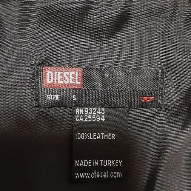 DIESEL(ディーゼル)のディーゼル ブルゾン レディース - 黒 レディースのジャケット/アウター(ブルゾン)の商品写真