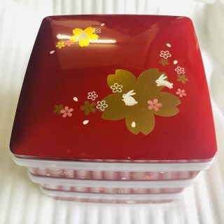 お値引き＊即購入可能　高級　新品未使用うさぎ桜　三段重　重箱　縁起物(弁当用品)