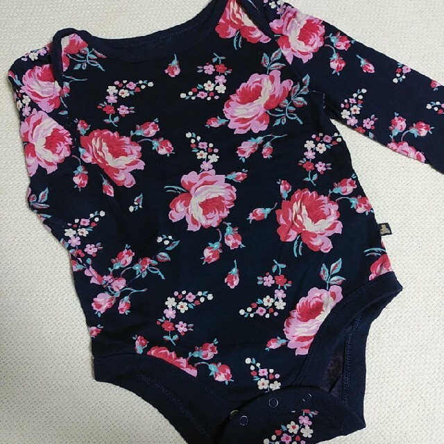 babyGAP(ベビーギャップ)のbabyGAP 長袖ロンパース キッズ/ベビー/マタニティのベビー服(~85cm)(ロンパース)の商品写真