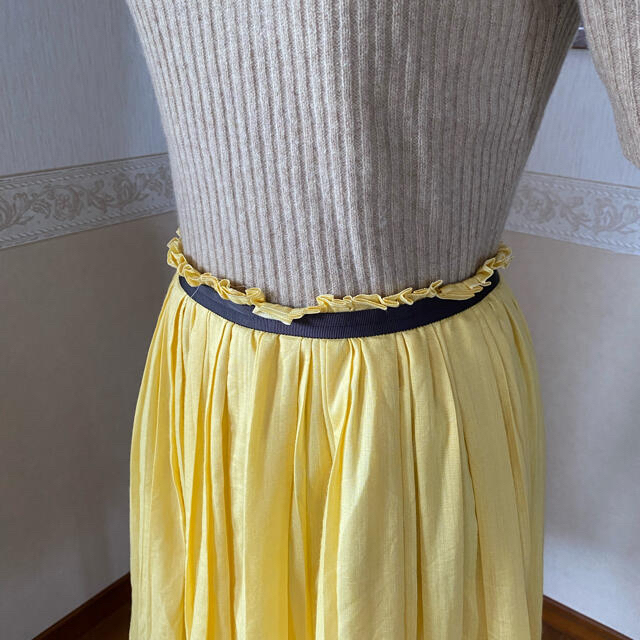 INED(イネド)のINED ランダムプリーツスカートビーズケース　かず様専用 レディースのスカート(ひざ丈スカート)の商品写真