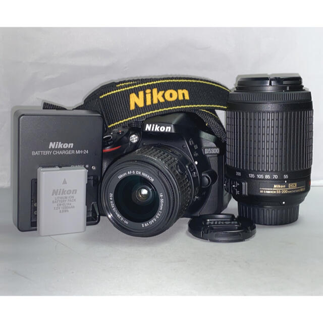 Nikon(ニコン)の美品 Nikon D5300 ダブルズームレンズキット 18-55 55-200 スマホ/家電/カメラのカメラ(デジタル一眼)の商品写真