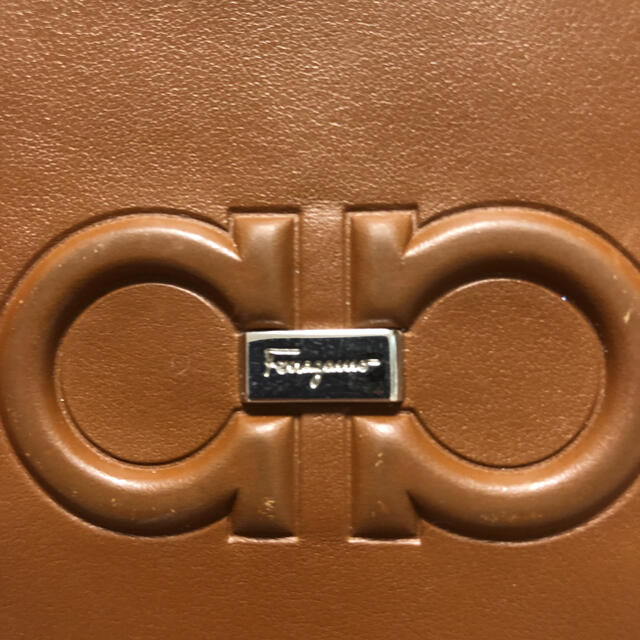 Ferragamo(フェラガモ)の財布　フェラガモ メンズのファッション小物(折り財布)の商品写真