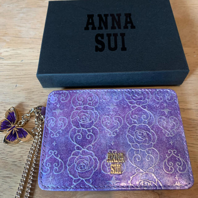 ANNA SUI(アナスイ)の【ANNA SUI】新品パスケース レディースのファッション小物(パスケース/IDカードホルダー)の商品写真