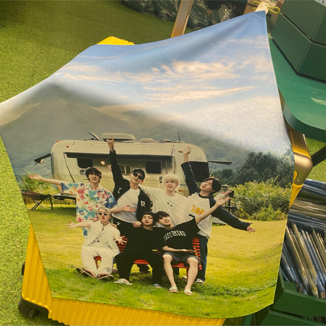 防弾少年団(BTS)(ボウダンショウネンダン)のBTS popup in the soop fabric poster スプ エンタメ/ホビーのCD(K-POP/アジア)の商品写真