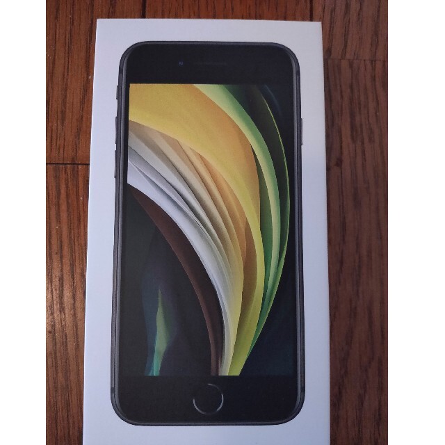 iPhone SE  (SE2) ブラック 64 GB SIMフリー 新品 スマホ/家電/カメラのスマートフォン/携帯電話(スマートフォン本体)の商品写真