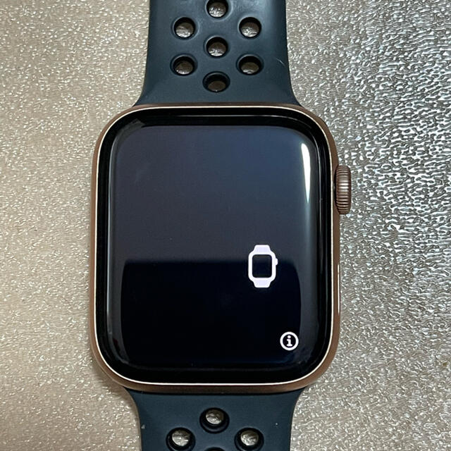 Apple Watch(アップルウォッチ)のApple Watch SE GPS 44mm ゴールドアルミニウム メンズの時計(腕時計(デジタル))の商品写真