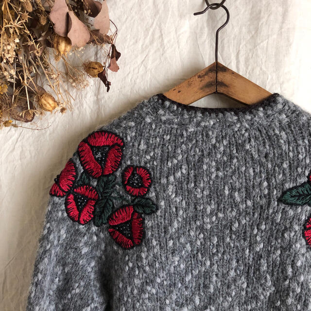 mina perhonen(ミナペルホネン)のミナペルホネン jardin 刺繍 アルパカウール ニット カーディガン レディースのトップス(カーディガン)の商品写真