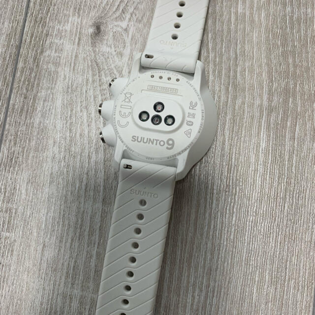 SUUNTO9 ホワイト時計