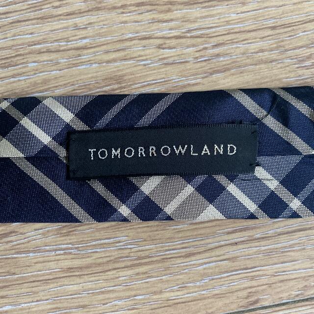 TOMORROWLAND(トゥモローランド)のトゥモローランド　紺　チェック　ネクタイ　シルク　HAND MADE 日本製 メンズのファッション小物(ネクタイ)の商品写真