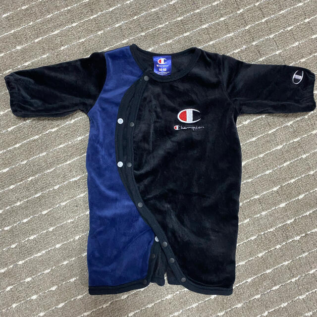 Champion(チャンピオン)のチャンピオン　ベロア キッズ/ベビー/マタニティのベビー服(~85cm)(ロンパース)の商品写真