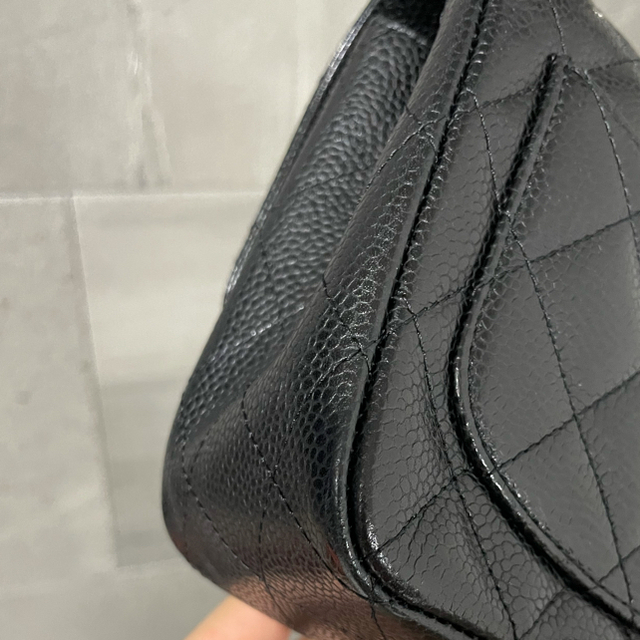 CHANEL(シャネル)のやく様専用　CHANEL キャビアスキンミニマトラッセ レディースのバッグ(ショルダーバッグ)の商品写真