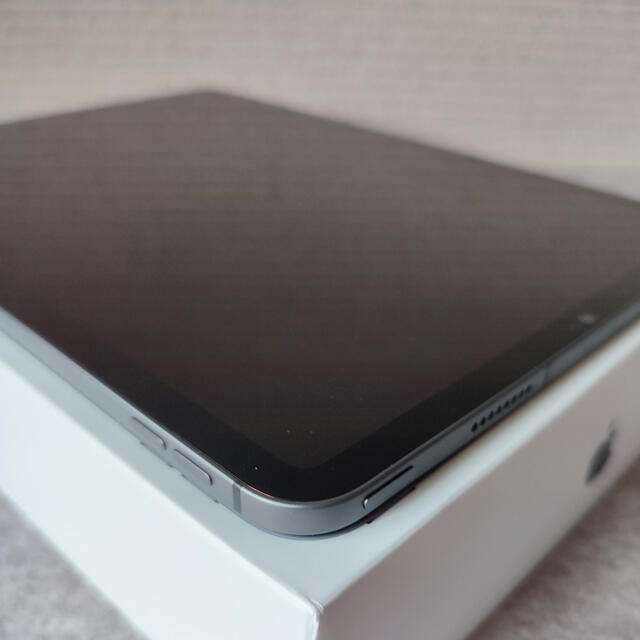 Apple(アップル)の【国内版シムフリー】iPad Pro 11インチ 第3世代 (128GB) スマホ/家電/カメラのPC/タブレット(タブレット)の商品写真