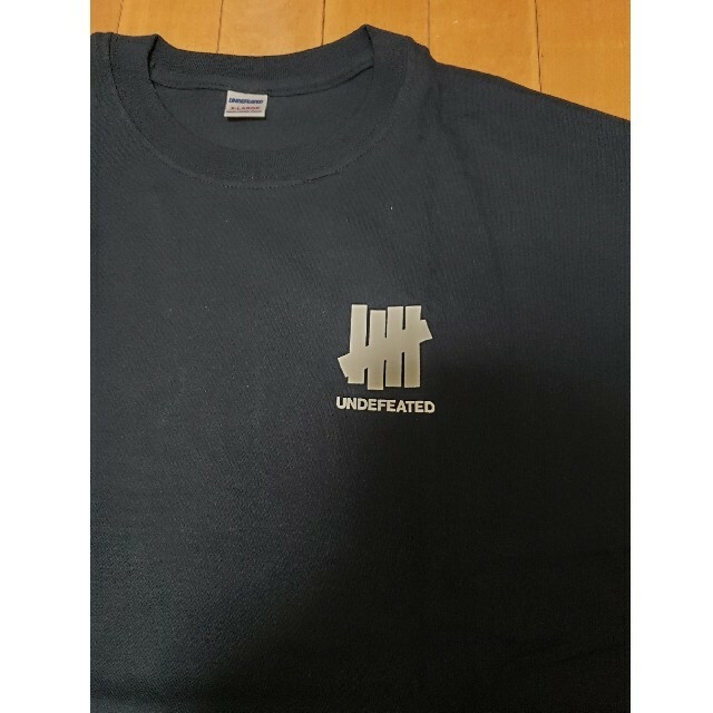 UNDEFEATED(アンディフィーテッド)のundefeated Tシャツ　XL メンズのトップス(Tシャツ/カットソー(半袖/袖なし))の商品写真