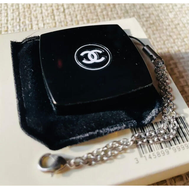 CHANEL(シャネル)の〈新品・未使用〉シャネル　ノベルティ　ストラップ　ミラー　鏡　CHANEL正規品 レディースのファッション小物(ミラー)の商品写真