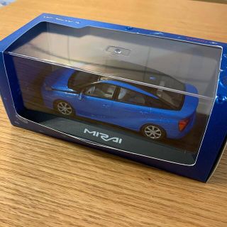 トヨタ(トヨタ)のトヨタ ミライ MIRAI ミニカー (1/30スケール ダイキャスト製)(ノベルティグッズ)