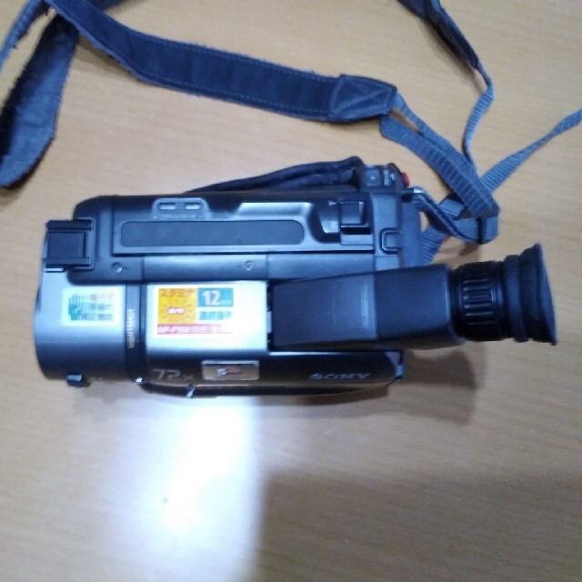 SONY(ソニー)のSONY 8ミリビデオカメラ　CCD-TRV45K スマホ/家電/カメラのカメラ(ビデオカメラ)の商品写真