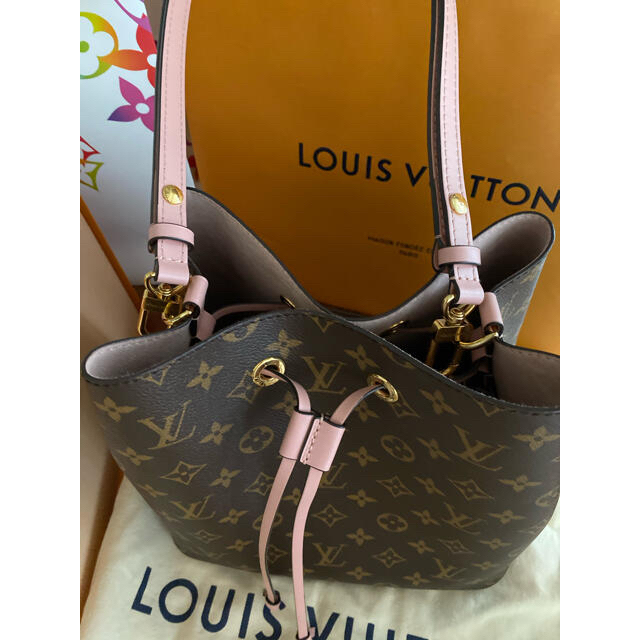 LOUIS VUITTON(ルイヴィトン)の専用です　ネオノエ ローズプードル LOUIS VUITTON レディースのバッグ(ショルダーバッグ)の商品写真