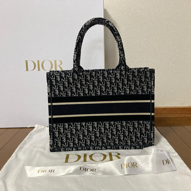 完売！【新品！】Dior ディオール　ブックトート国内直営店購入品レシート付き