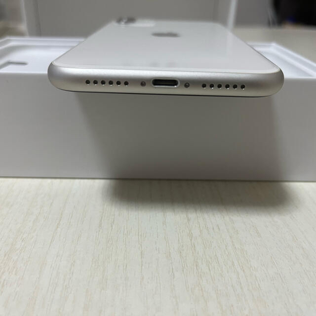 iPhone11 64GB ホワイト