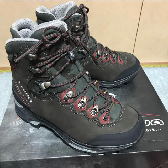 LOWA ローバー　マウリア　23.0 女性用　登山靴　ゴアテックス  スポーツ/アウトドアのアウトドア(登山用品)の商品写真