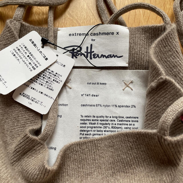 Ron Herman(ロンハーマン)の専用　　Ron Herman別注 Extreme Cashmere 新品タグ付き レディースのトップス(ニット/セーター)の商品写真