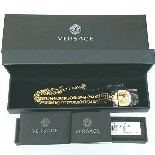 VERSACE(ヴェルサーチ)の【正規品】ヴェルサーチ VERSACE　ネックレス ゴールド クリスタル メンズのアクセサリー(ネックレス)の商品写真