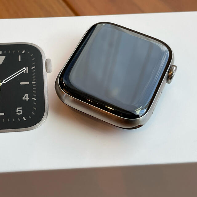 Apple Watch(アップルウォッチ)のApple Watch Edition 6 チタニウム 44mm本体 メンズの時計(腕時計(デジタル))の商品写真