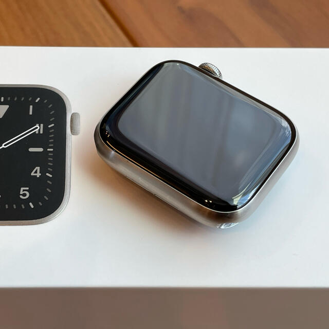 Apple Watch(アップルウォッチ)のApple Watch Edition 6 チタニウム 44mm本体 メンズの時計(腕時計(デジタル))の商品写真