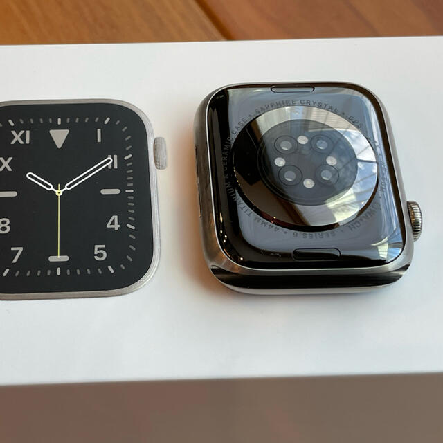 Apple Watch(アップルウォッチ)のApple Watch Edition 6 チタニウム 44mm本体 メンズの時計(腕時計(デジタル))の商品写真