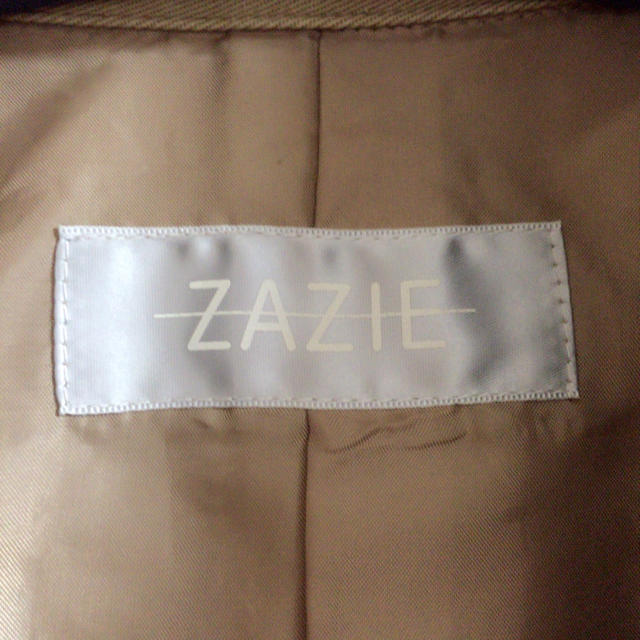 ZAZIE(ザジ)のショートトレンチコート(ベージュ) レディースのジャケット/アウター(トレンチコート)の商品写真